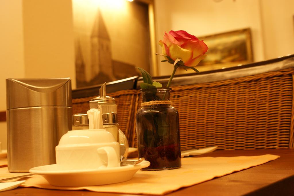 Hotel Stadt 3*